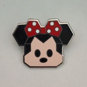 Disney Pin Trading Minnie Mouse Origami Mystery Box Collection Pin